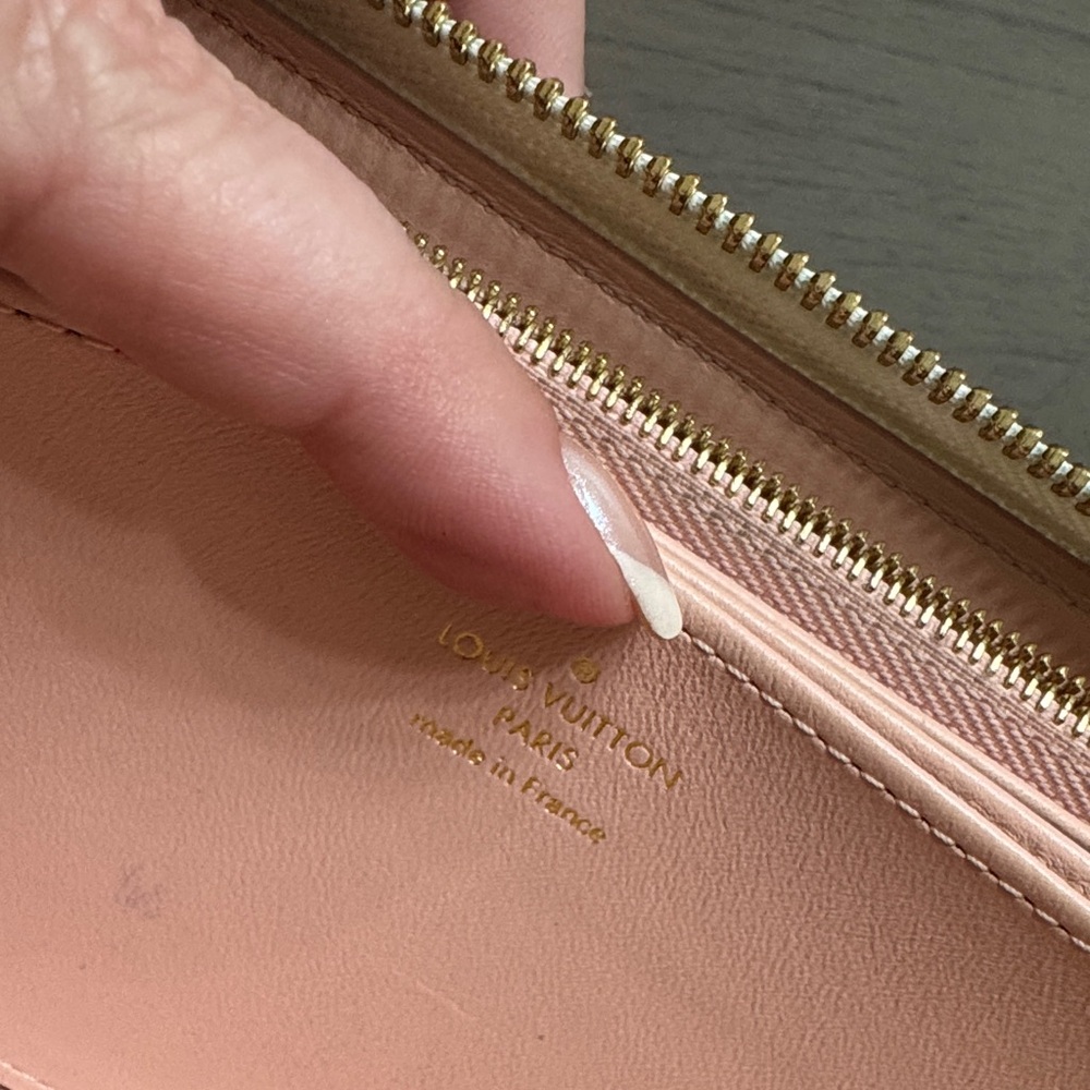 Louis Vuitton Zippy Garden Wallet - Picture 13 of 14